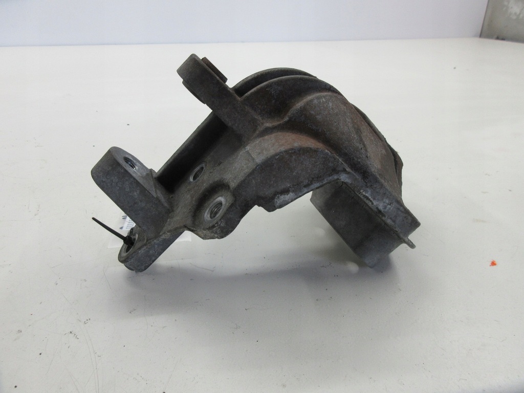 фото №5, Honda civic vii 1.4 16v d14z6 кронштейн кронштейн подушка двигателя