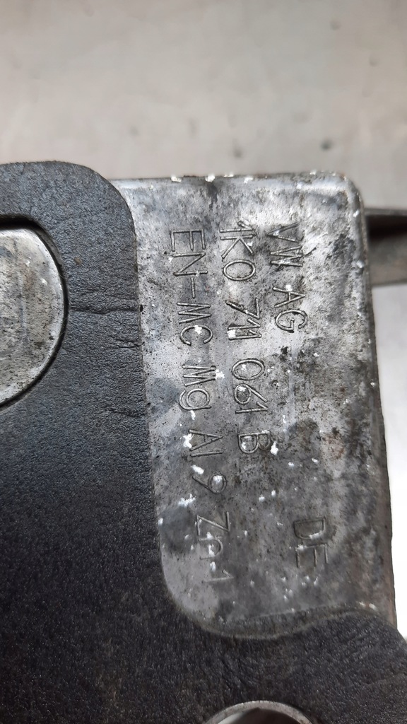 фото №8, Домкрат перемикання передач vw golf v 1.6 mpi 1k0711061b