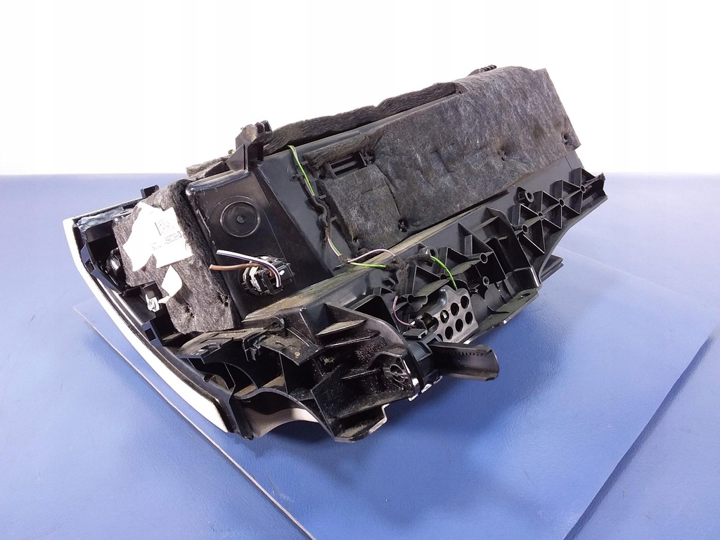 фото №6, Mercedes c w204 бардачок пасажира eu a2046802691