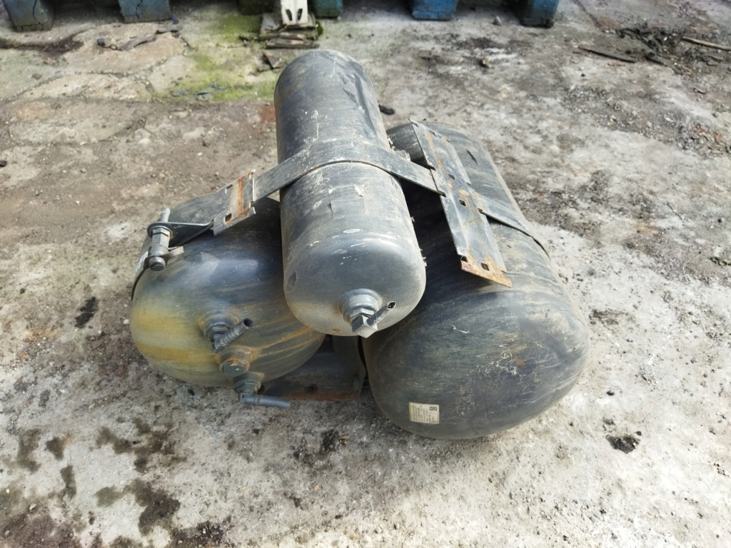 Купити Butle повітря mercedes actros axor 25 l a0054322601