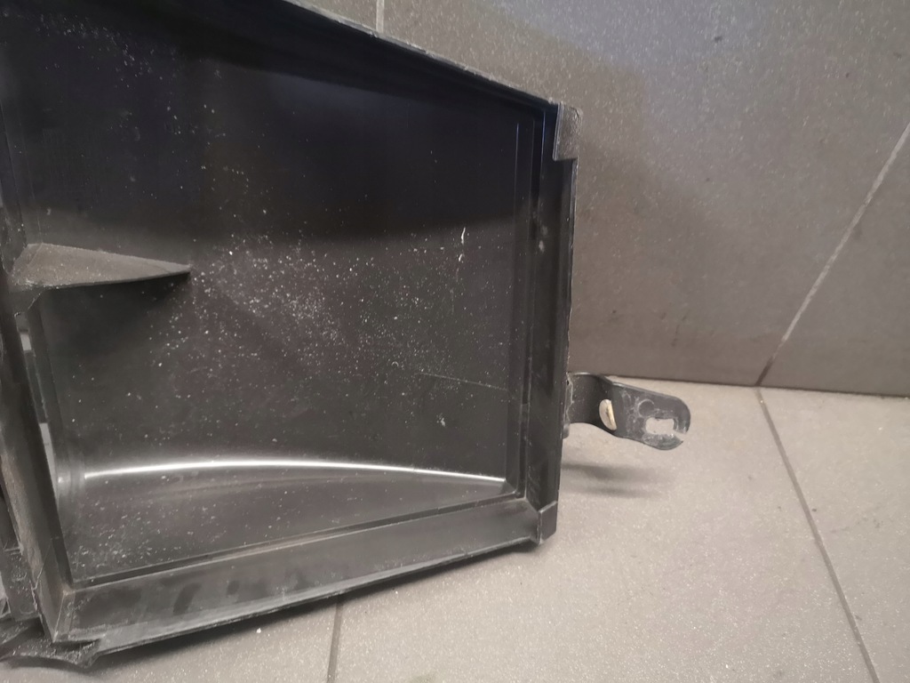 фото №8, Корпус фильтра mercedes benz w211 a2118300003