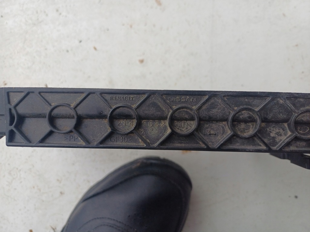 фото №8, Renault clio iv, captur воздуховод воздуха жалюзи бампер 214f68290r