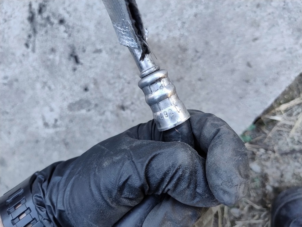 фото №9, Труба wąż шланг wody турбіни повернення audi a4 b8 a5 8t 1.8 tfsi 06h121492c