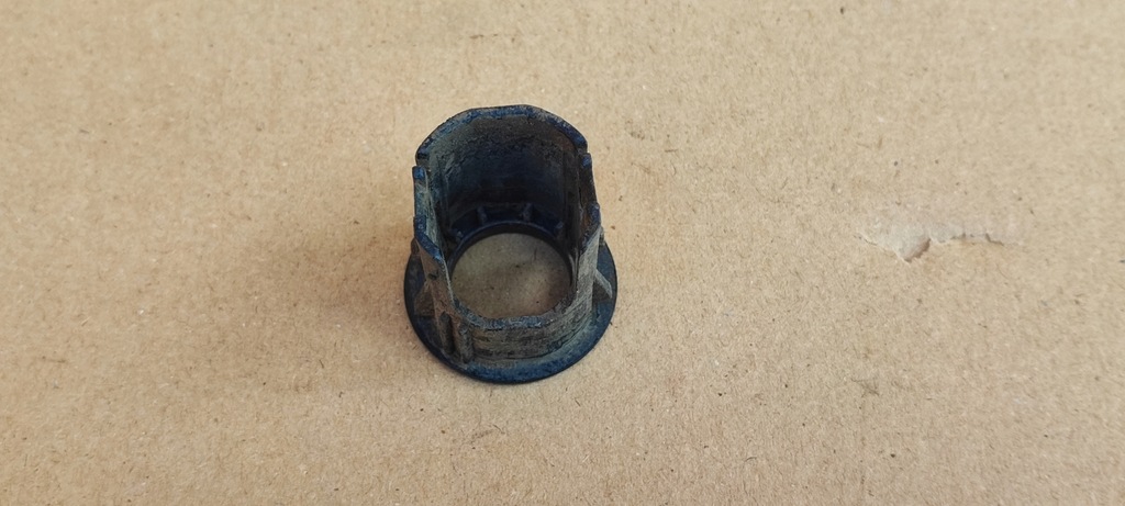 фото №7, Kuga mk1 корзина датчика парковки задняя держатель