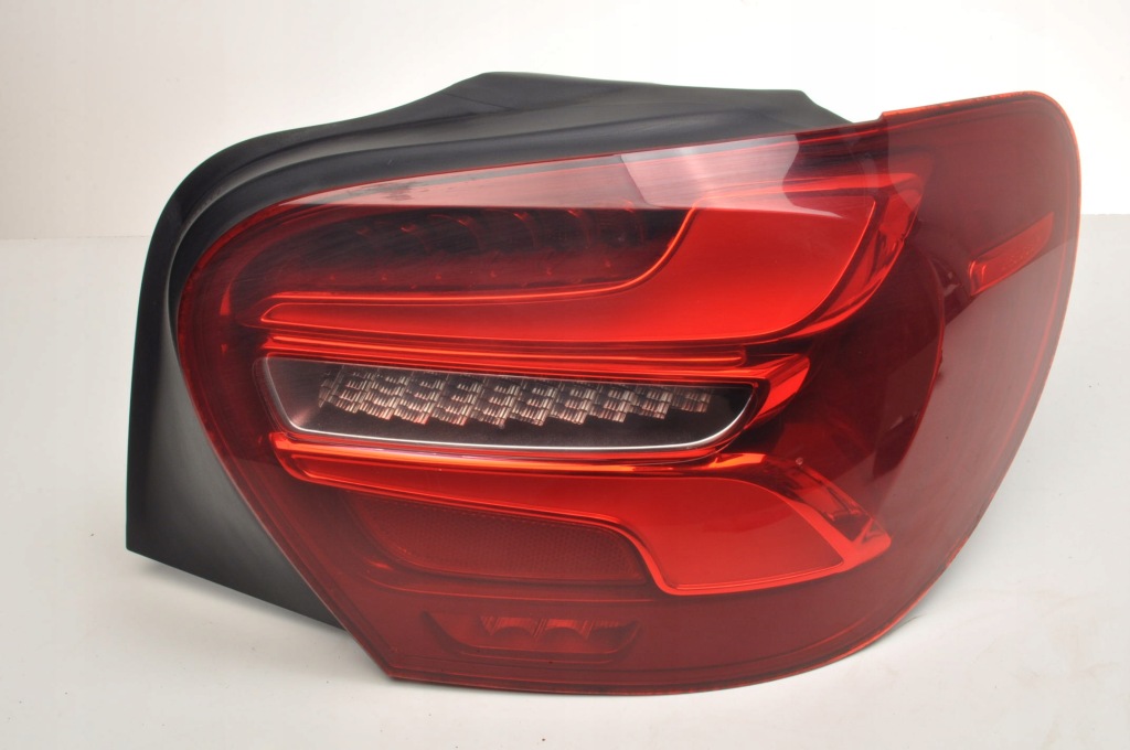 фото №1, Mercedes w176 лампа правая задняя правый задняя a1769065400