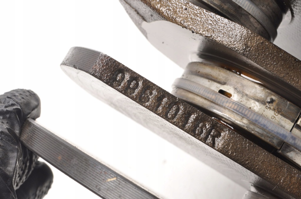 Boxster 986 2.7 24v 220km wał коленчатый 99601156 вкладыши m9622 m96.22 155 tys с Разборки