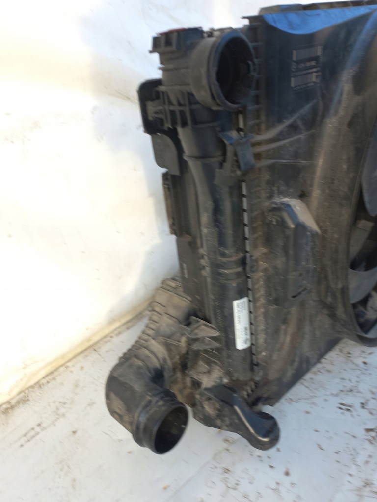 Mercedes w212 рестайлинг  e klasa радиатор вентилятор воды кондиционер интеркулер Доставка