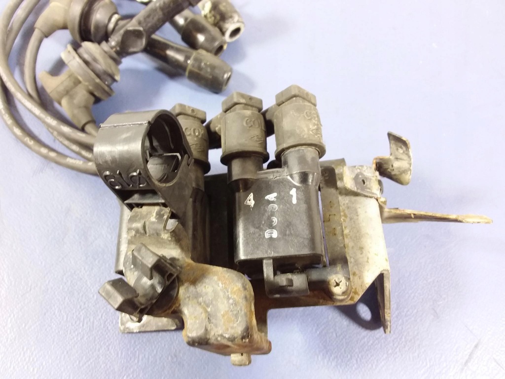 фото №4, Hyundai i10 i 1.2 катушка кабели зажигания 2730103000