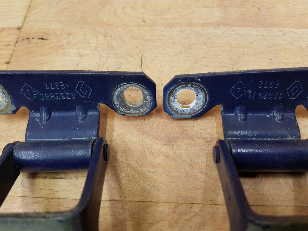 фото №3, Петлі кришки багажника задня renault megane ii kombi