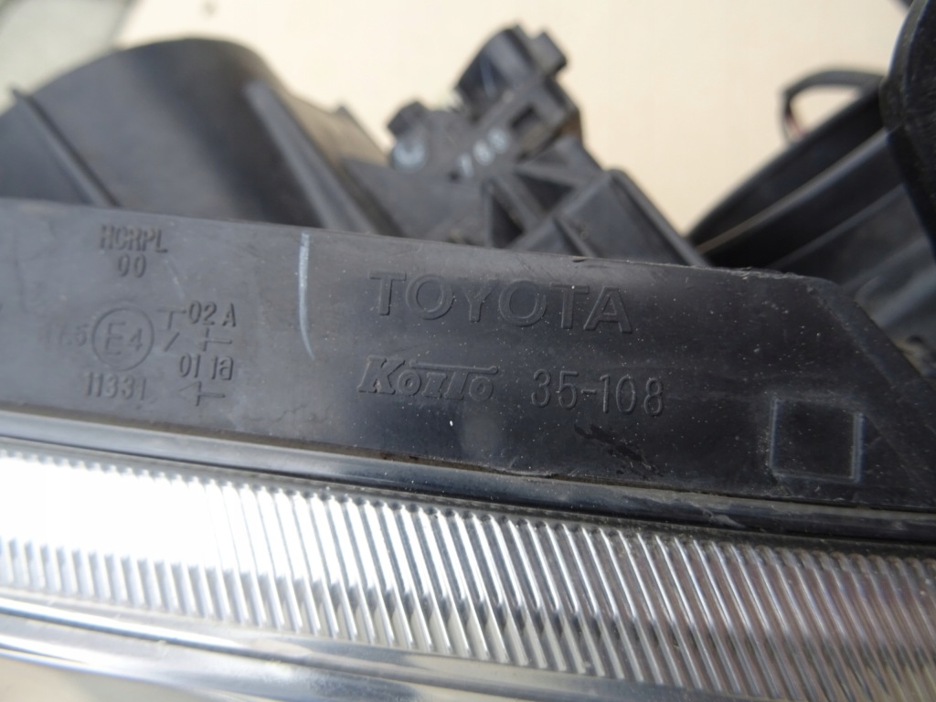 фото №6, Toyota avensis t25 lift лампа права eu koito