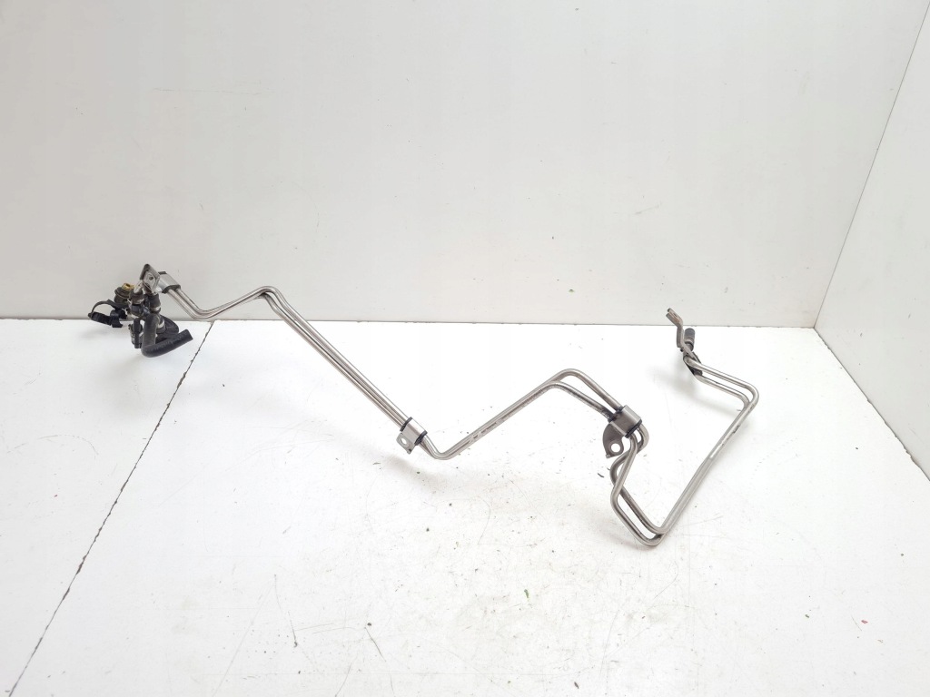 Купити 2014 volvo xc70 шланг паливний 681709