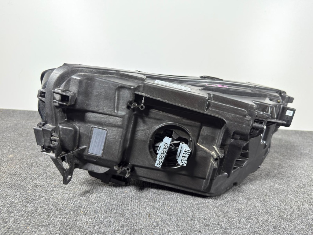 Купити Volvo xc40 рестайлінг  base led фара правий перед передня 32404666 європа  ідеальна