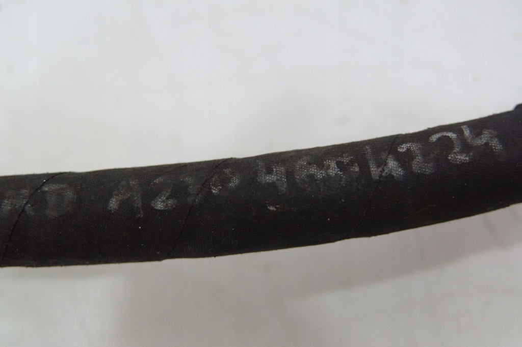 Шланг abc a2304604224 mercedes sl r230 Оригінал