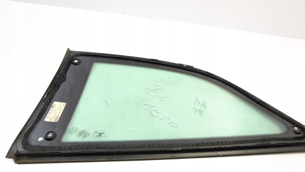 Audi a1 скло кузовна правий задній 3d as2 в Україні