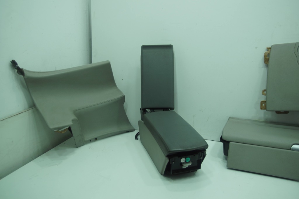 фото №3, Бардачок задній підлокітник комплект оббивка mercedes mercedes sl r230