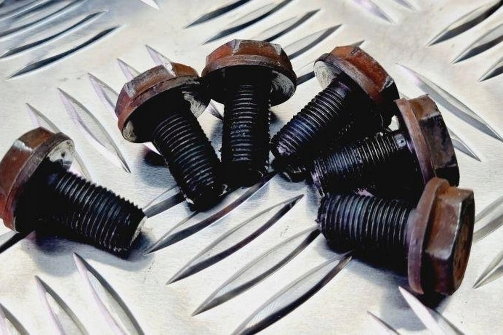 фото №8, Комплект сцепления vw passat b7 alltrack 365 068105271f 1.9l дизель 1995