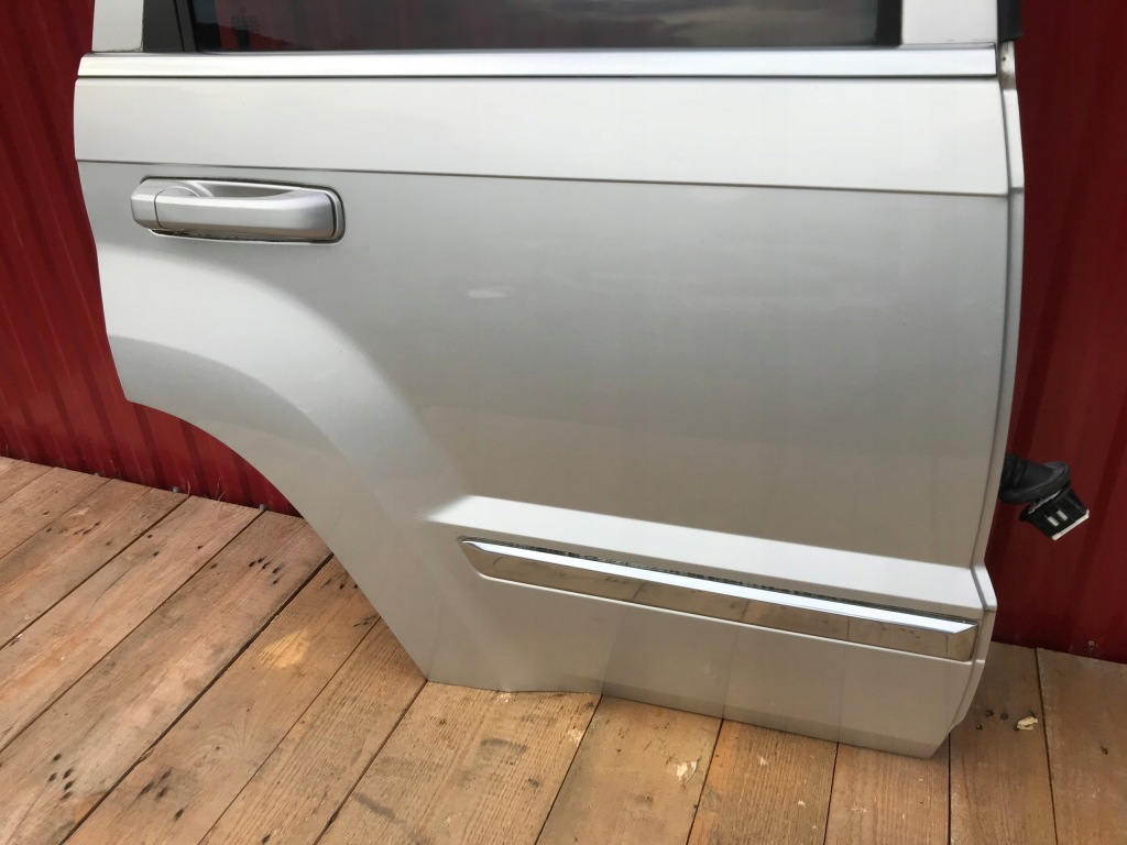 Jeep grand cherokee wk wh дверь ps2 igły w цвет с Разборки