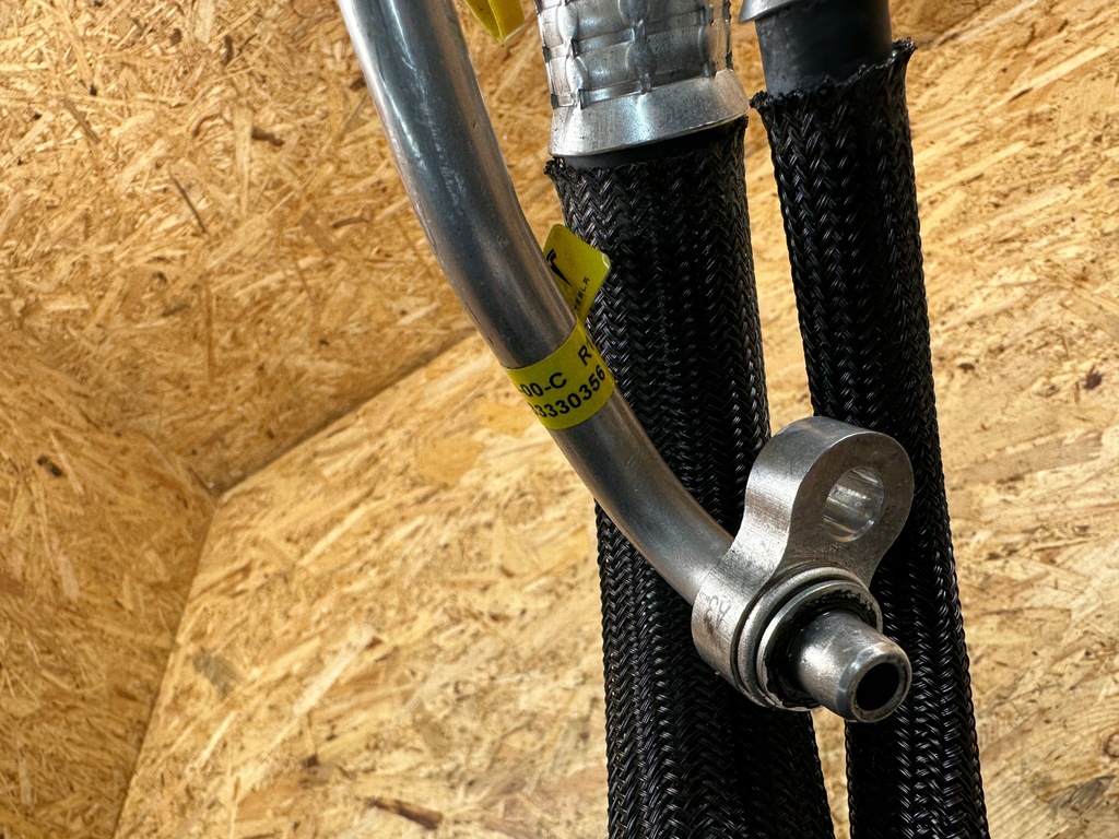 фото №12, Wąż шланг труба кондиціонера tesla model y 1625910-00-c 2020-