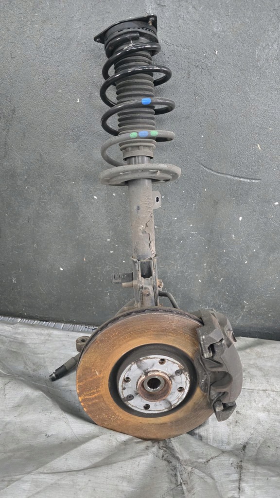 фото №1, Амортизационная стойка правый citroen c4 iii 1.2 thp 9842991880