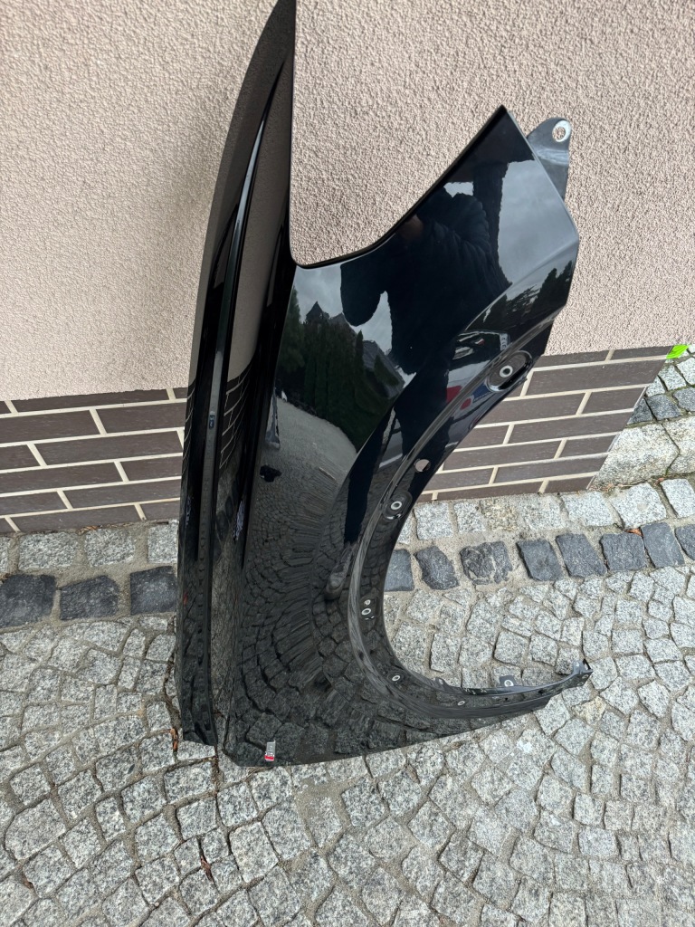 Audi q3 83a 18- крыло  правый  передний перед Киев