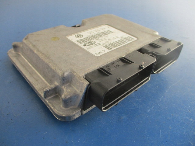 фото №4, Audi a2 1.4 16v 75km бортовий комп'ютер двигуна 036906034ca