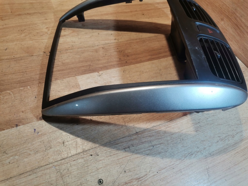 фото №7, Решітка обдув середня рамка mazda premacy