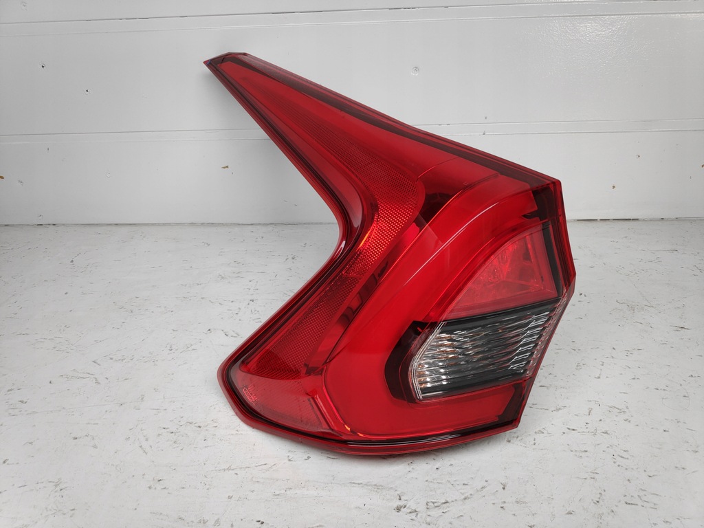 фото №1, Mitsubishi eclipse cross лампа левый задняя задняя