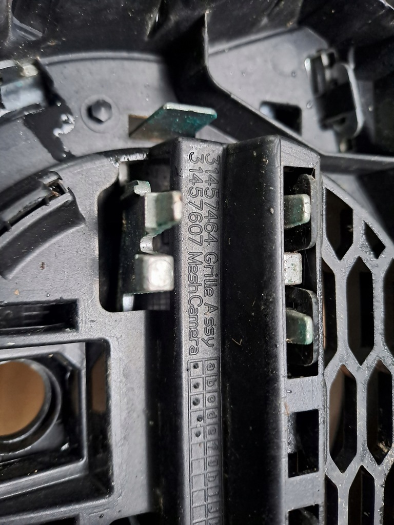 фото №2, Volvo xc40 r-design решётка радиатора lift