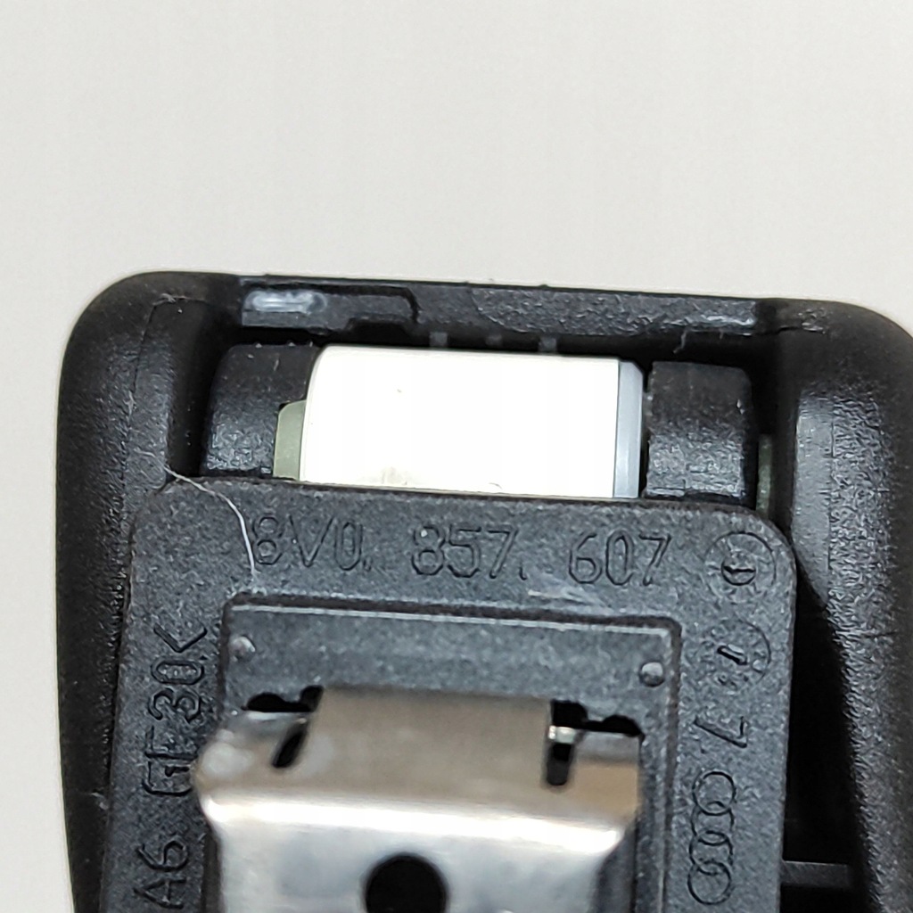 фото №9, Audi rs3 2018 комплект креплений do потолка