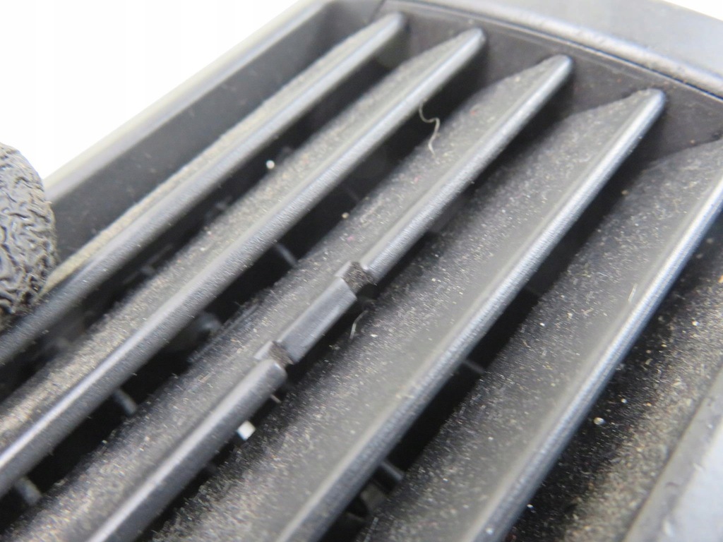 фото №7, Решітка обдув права audi a4 b6 8e2 8e0820902c