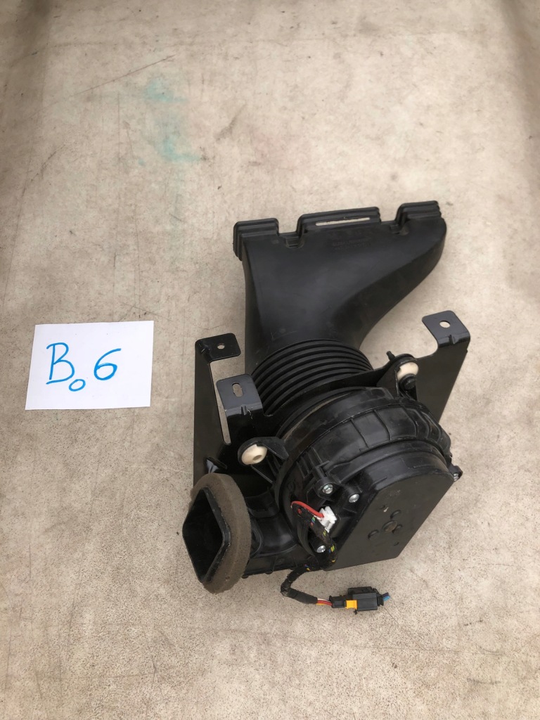 фото №1, Citroen ds5 11- hybrid воздуходувка вентилятор аккумулятора 9671654080