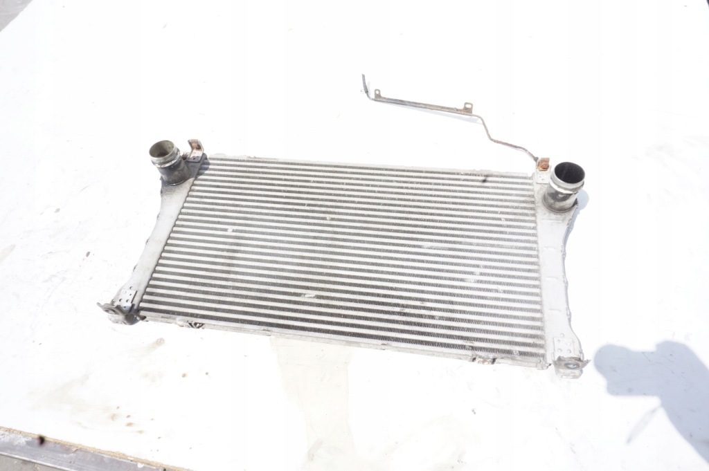 фото №1, Интеркулер радиатор toyota auris i 2.0 d4d