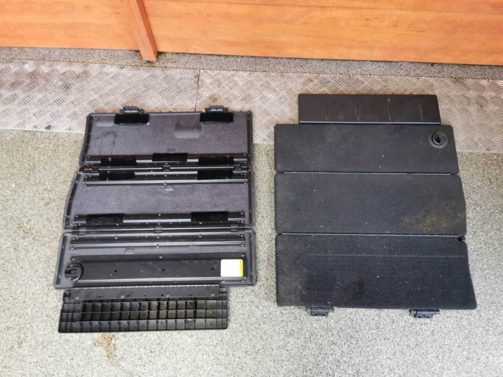 фото №1, Пол бардачок левая правая chrysler grand voyager