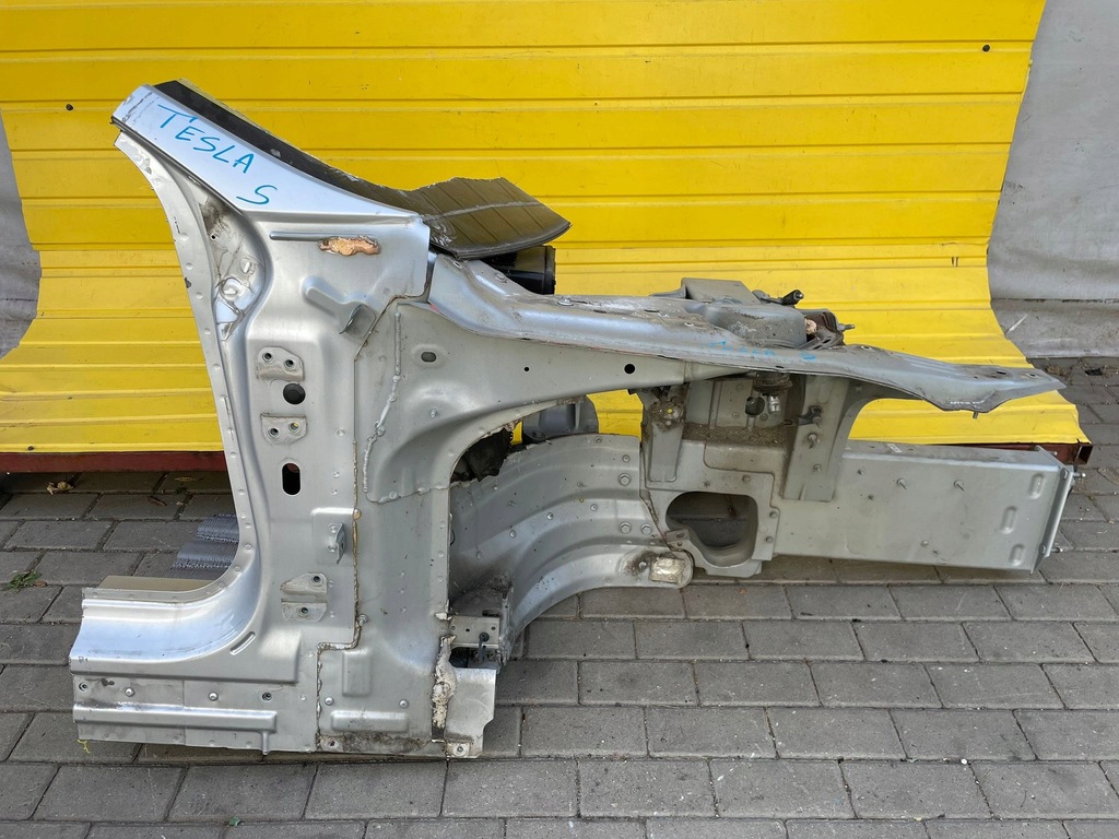 фото №1, Tesla model s чверть права перед лонжерон 4x4