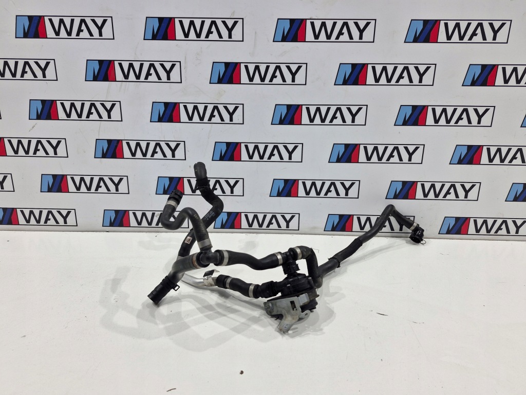 фото №1, Bmw 1 f40 пабтрубок  труба дополнительная насос воды 9470972 8658488