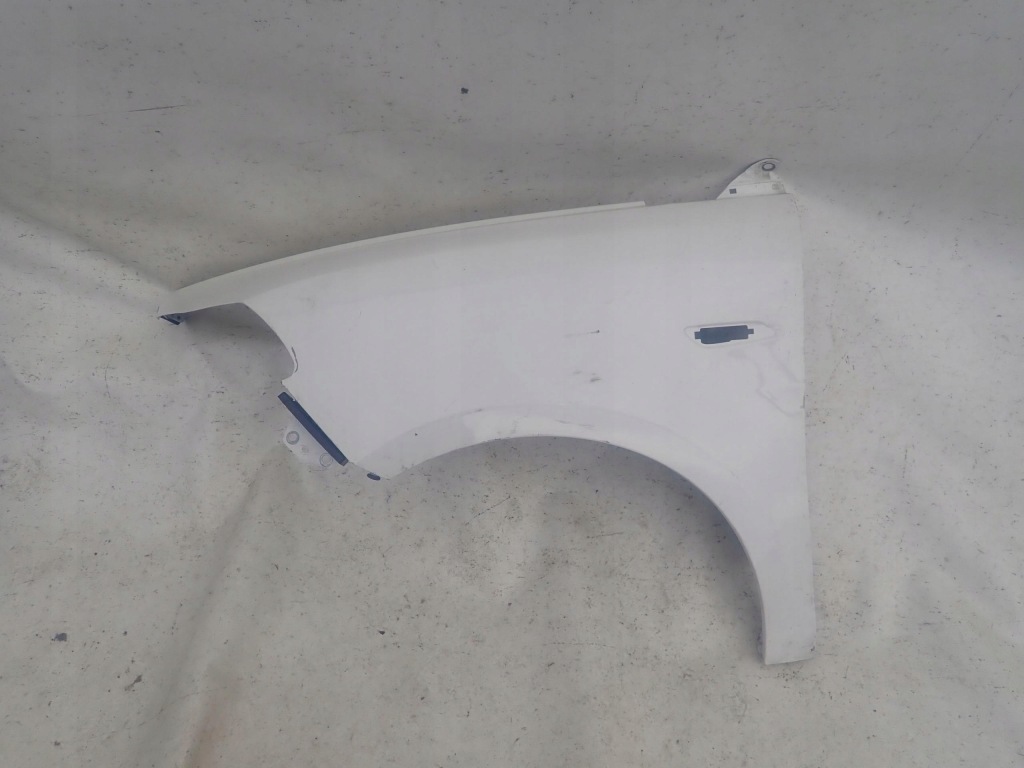 Купить Lancia ypsilon 11- крыло  левое  перед передний