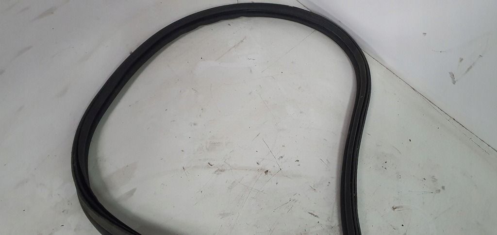 фото №4, Peugeot 5008 прокладка крышки багажника