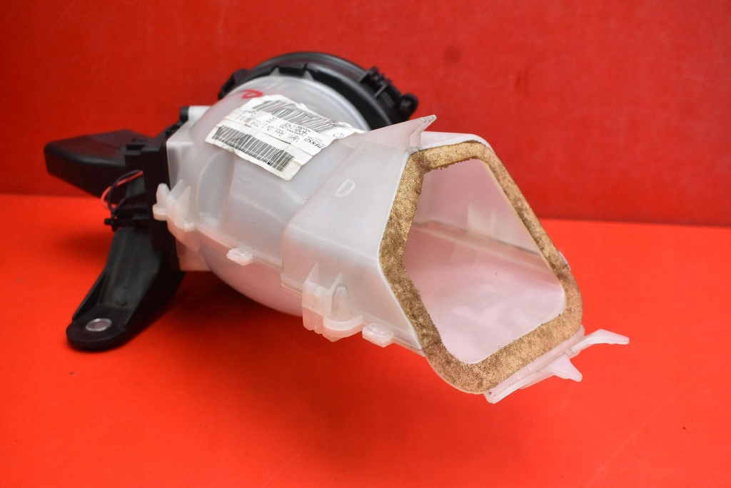 фото №7, Воздуходувка вентилятор обдув eu 173510100 citroen c4 picasso 1 i 06-13