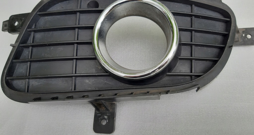 фото №15, Mercedes a169 w169 решётка бампер перед правая ładn