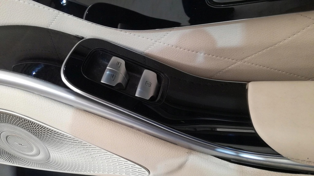 фото №10, Mercedes w223 обивка обшивка дверь задняя правая