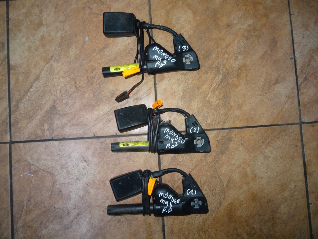 фото №1, Mondeo mk3 натяжитель поперечина клипса правый перед