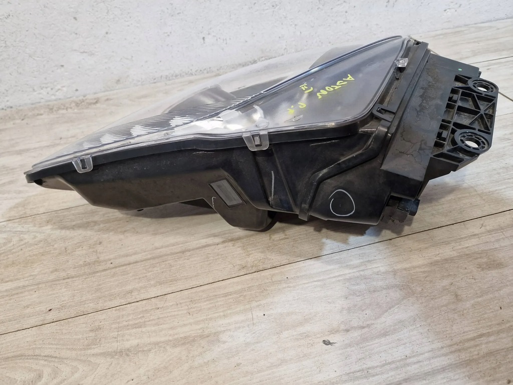 фото №6, Лампа передняя правая ксенон с led aston martin vantage