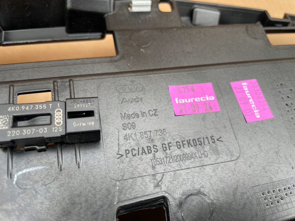 фото №8, Dekor консолі audi a6 c8 led jak новий оригінал 4k1857736