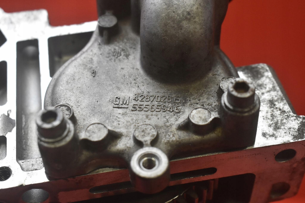 Кришка клапанів корпус вали 55565668 opel insignia a 2.0 cdti 130 km 08- Доставка