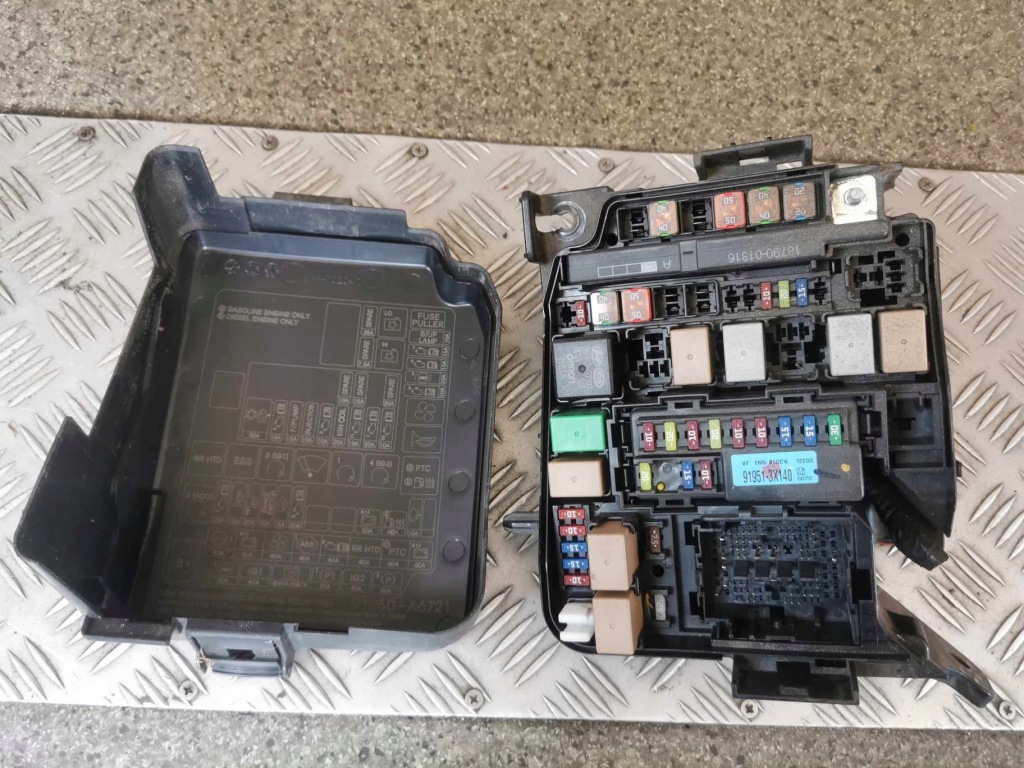 фото №1, Коробка запобіжників hyundai i30 ii ceed ii 91217-a6912