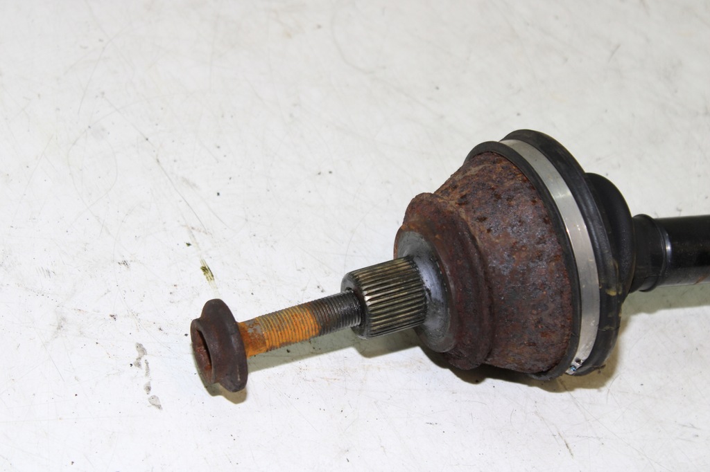 фото №6, Привідний вал лівий задня audi a8 d3 4.0tdi 4e0501203b ліва права