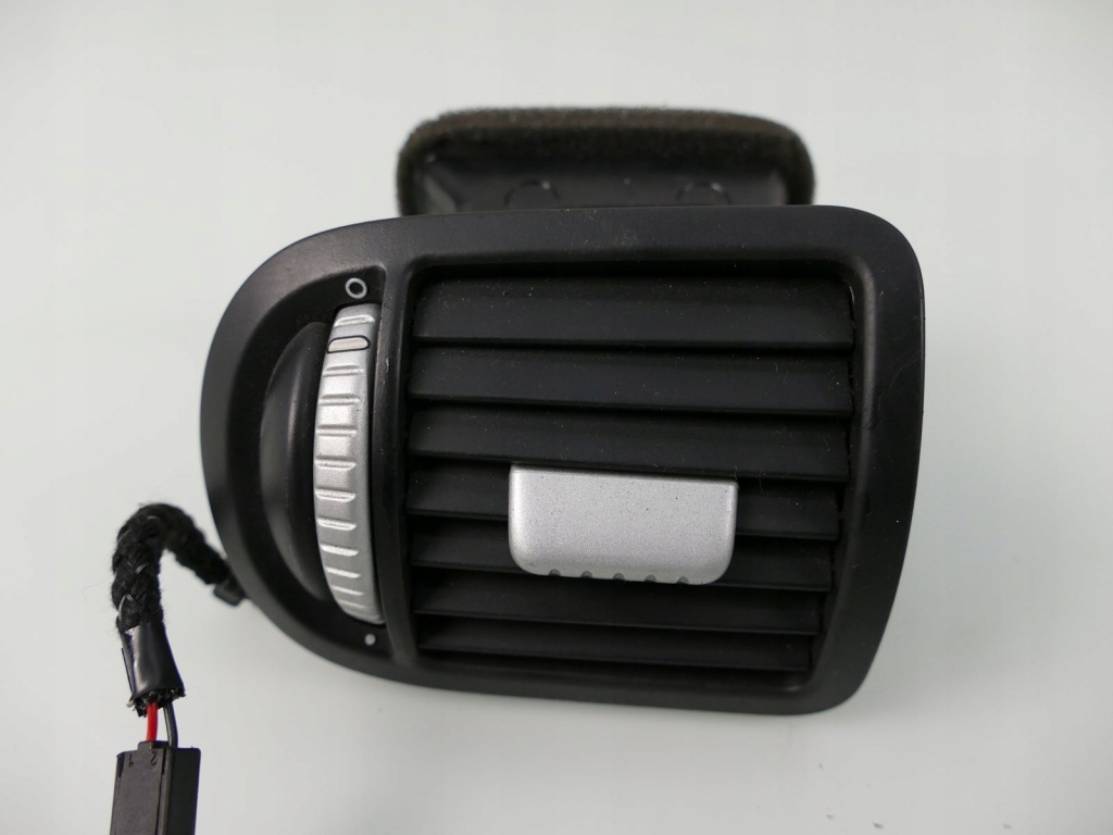 фото №1, Porsche cayenne i 9p решётка обдув левая