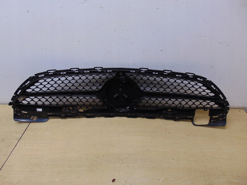 фото №10, Решётка радиатора решётка радиатора эмблема значок mercedes w206 amg a2068882100