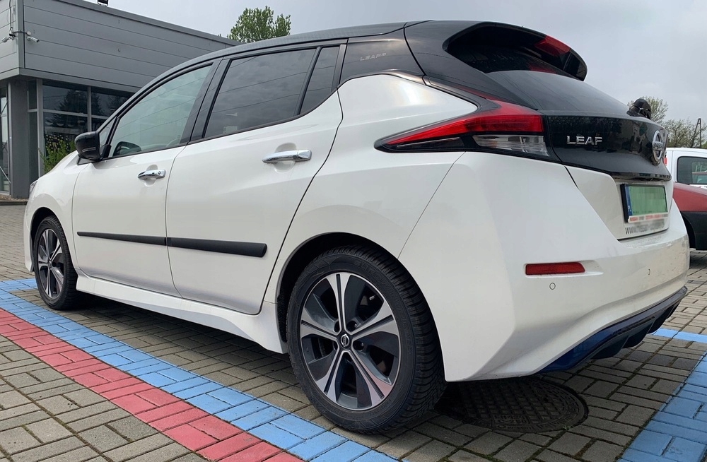 фото №2, Накладки дверні бічний na двері nissan leaf 2017-