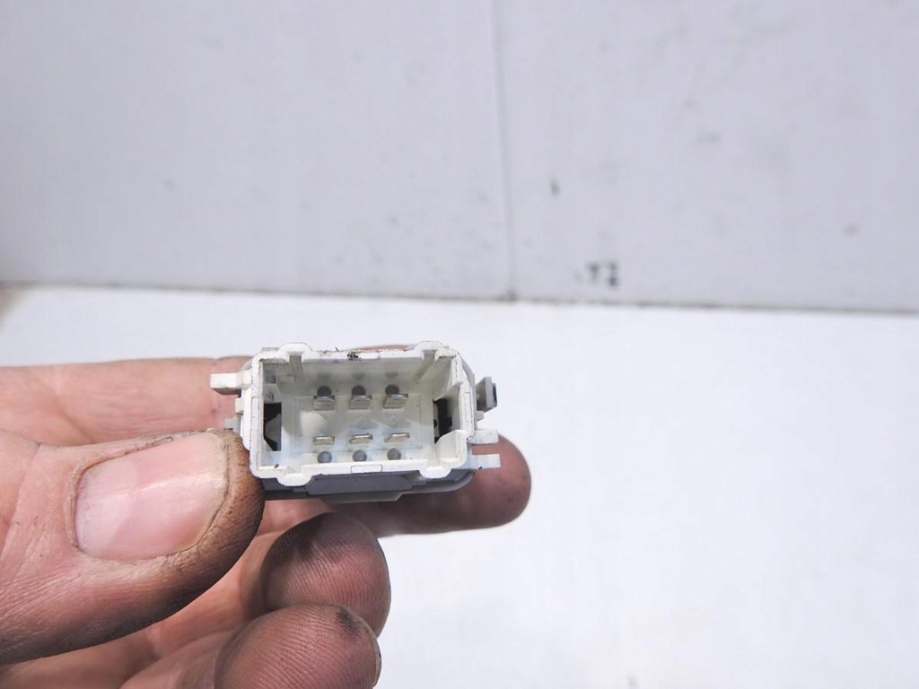 фото №4, Кнопка стекло задняя renault scenic ii lift 2808202